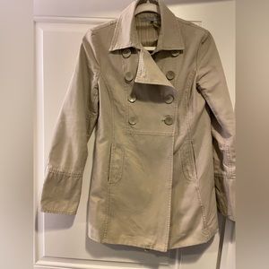 Etam 100% Cotton short Trench in beige. Size 38 Fr but it’s more like an S USA
